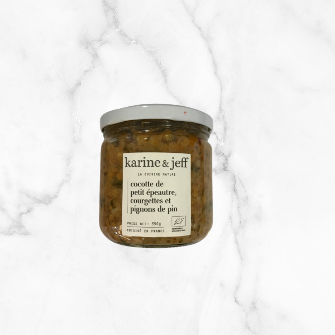 COCOTTE DE PETIT ÉPEAUTRE, COURGETTES ET PIGNONS DE PIN