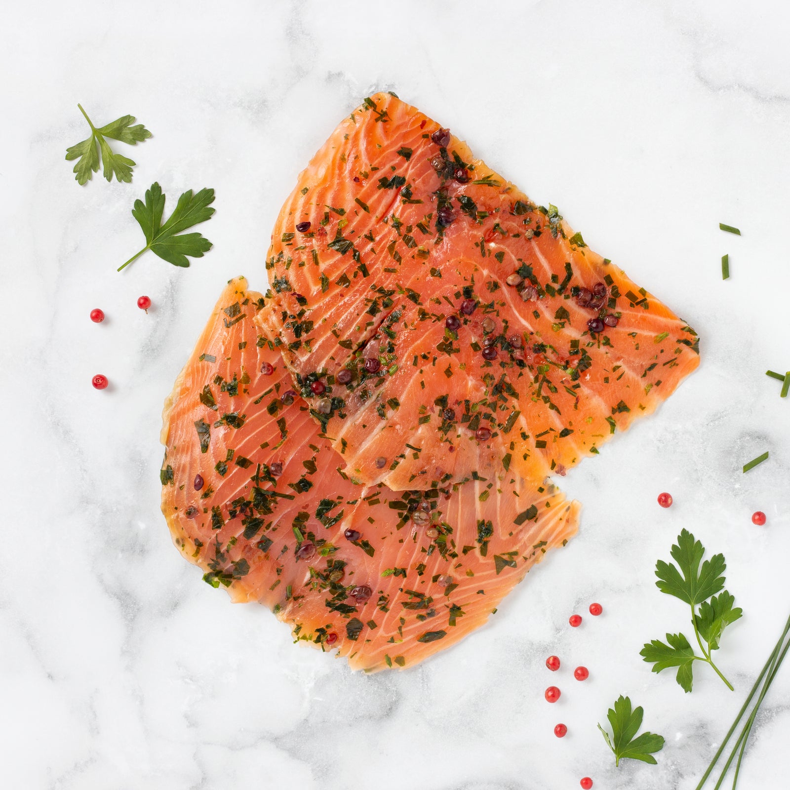 TRANCHES DE SAUMON FUMÉ MARINÉ