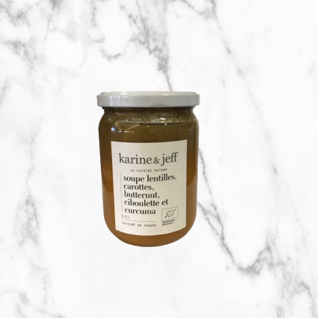 SOUPE DE LENTILLES, CAROTTES, BUTTERNUT, CIBOULETTE ET CURCUMA
